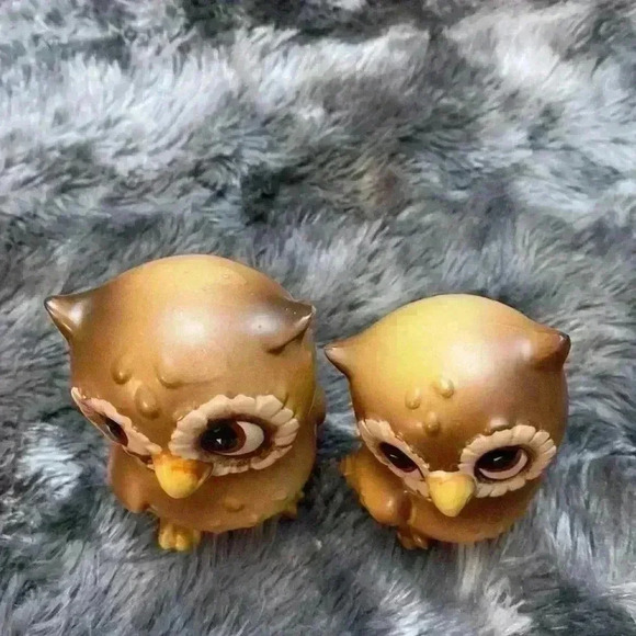 Vintage Ceramic  Large Eyes Owl Figurines - Picture 6 of 14